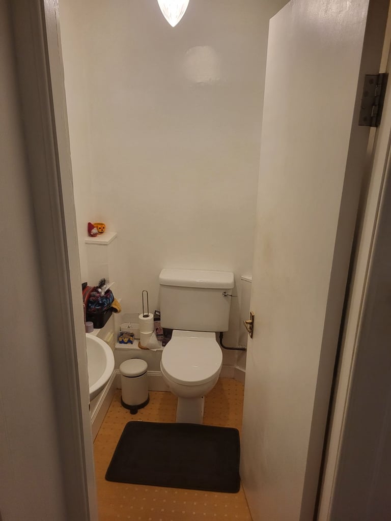 Room to rent in Leith near Leith walk and tram