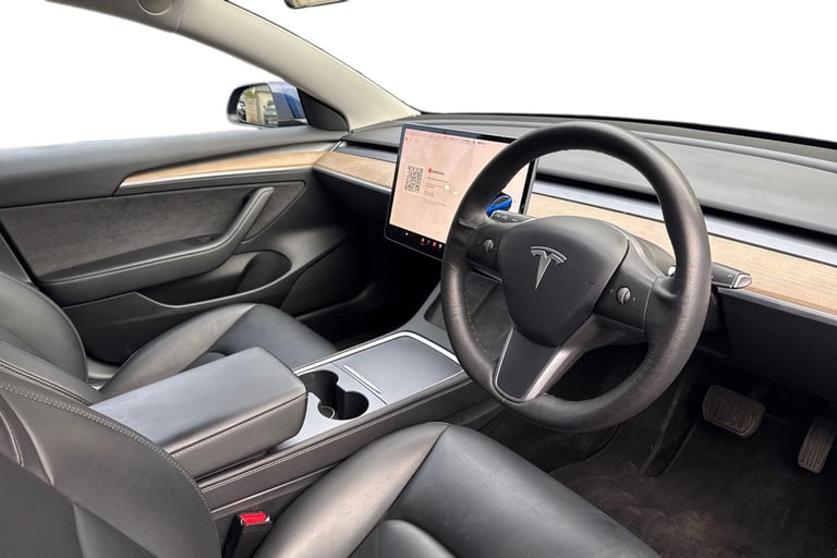 2021 Tesla Model 3 (Dual Motor) Long Range Auto 4WDE 4dr Saloon ELECTRIC Automatic