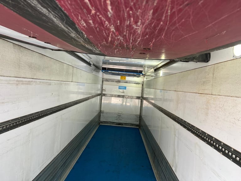 DAF TRUCKS LF 280 18 TONNE FRIDGE U/FLOOR LIFT 