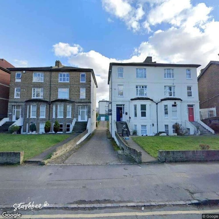 Garage to rent in Potters Bar (EN6) | Stashbee