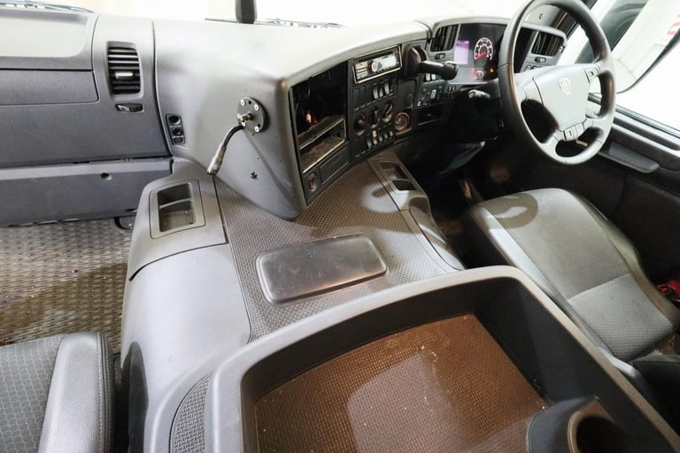 2016 (16 PLATE) Scania P250 4x2 Euro 6 Refrigerated