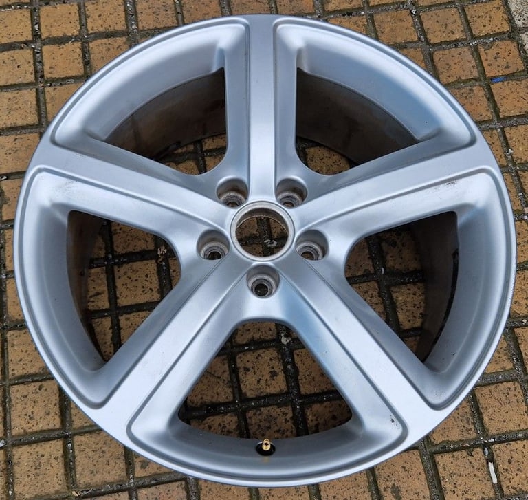 AUDI Q5 8R 1X 19'' GENUINE 5 SPOKE SILVER USED GOOD CONDITION ALLOY WHEEL S443U