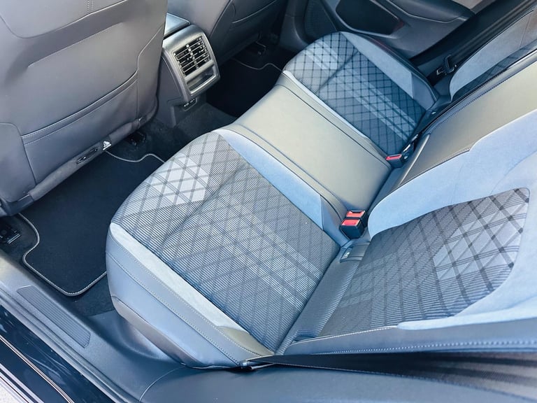 2021 Volkswagen Golf 1.5 eTSI MHEV R-Line DSG Euro 6 (s/s) 5dr HATCHBACK Petrol/Electric Hybrid A...