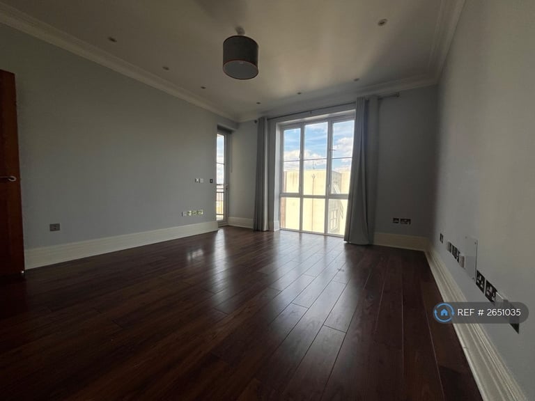 2 bedroom flat in Lime House, Richmond, TW9 (2 bed) (#2651035)