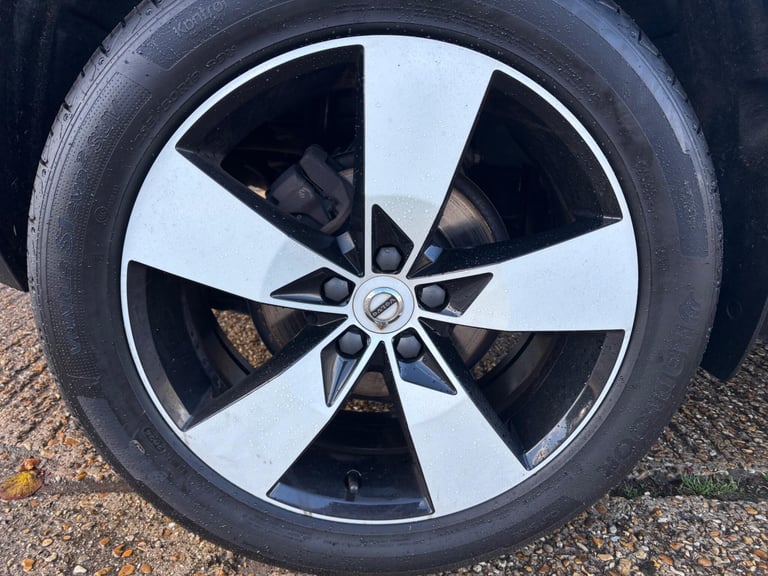 2019 Volvo XC40 1.5 T3 Momentum Pro Euro 6 (s/s) 5dr ESTATE Petrol Manual