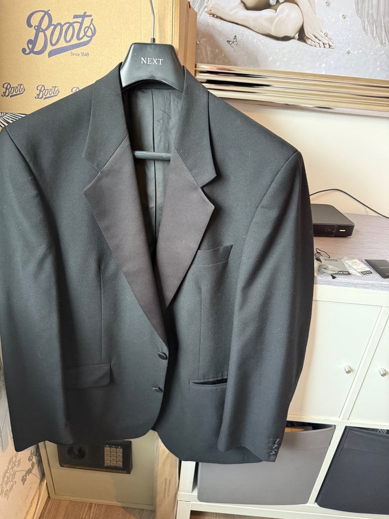 Black Dinner suit from Next 44R jacket/ 32R W 31.5L trousers Worn once 