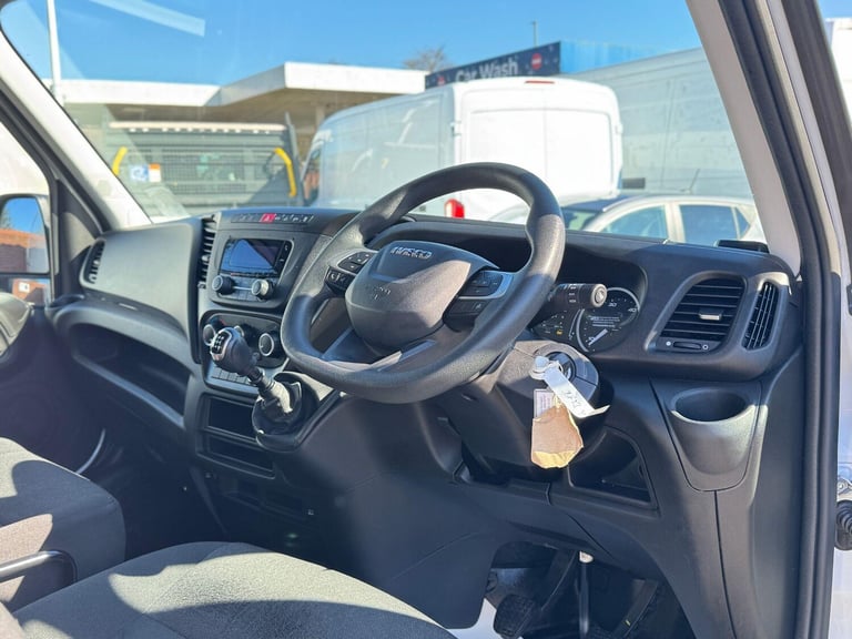 2023 Iveco Daily 2.3D HPI 14V 35S 3520 MWB High Roof Euro 6 (s/s) 5dr PANEL VAN Diesel Manual