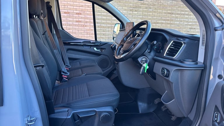 2023 Ford Transit Custom 2.0 EcoBlue 130ps Low Roof D/Cab Limited Van PANEL VAN DIESEL Manual