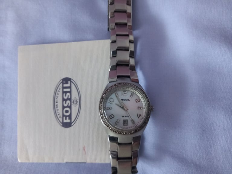 image for Genuine Fossil Ladies watch not in working order