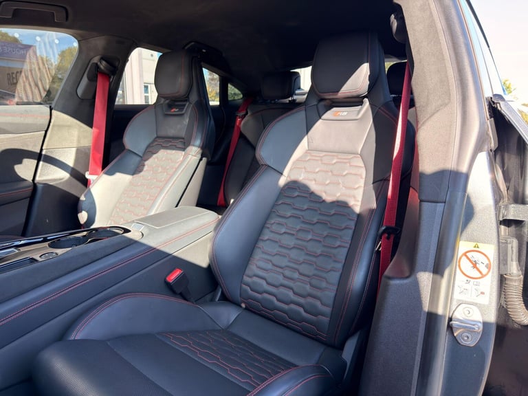 2023 Audi RS e-tron GT 93.4kWh Carbon Vorsprung Saloon 4dr Electric Auto quattro (598 ps) COUPE E...