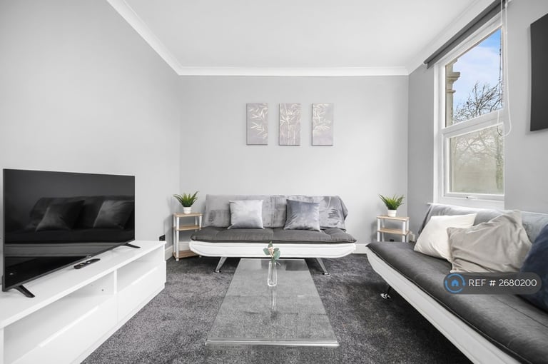 2 bedroom flat in Dames Road, London, E7 (2 bed) (#2680200)