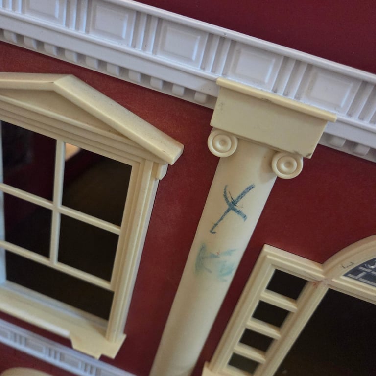 Sylvanian Families Dolls House 🐰 Large Red Brick Mansion | Used Condition | Pick Up Rutherglen G73