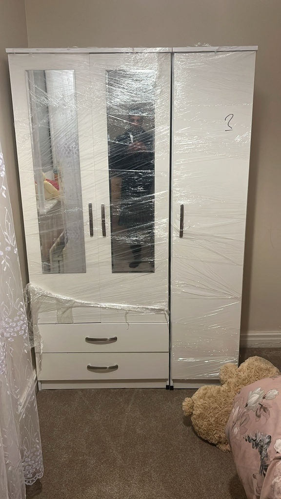 Brand New Wardrobe For Sale Free Delivery Contact Me On WhatsApp 