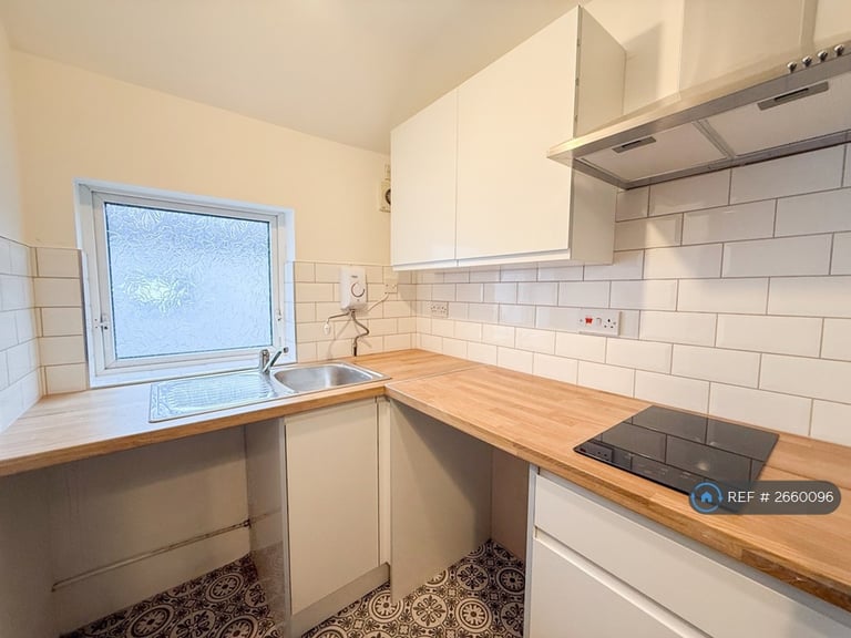 1 bedroom in Hanley, Stoke-On-Trent, ST1 (#2660096)