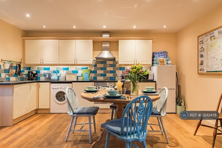 2 bedroom house in School House, Waltham, Canterbury, CT4 (2 bed) (#2642478)
