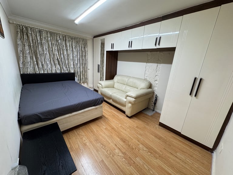 Double room for rent