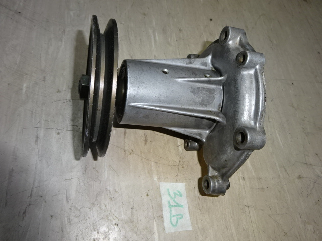 Front water pump for Ferrari 208, 308, 328 and Mondial