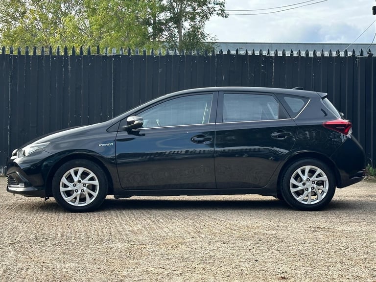 2017 Toyota Auris 1.8 Hybrid Icon TSS 5dr CVT HATCHBACK PETROL/ELECTRIC Automatic