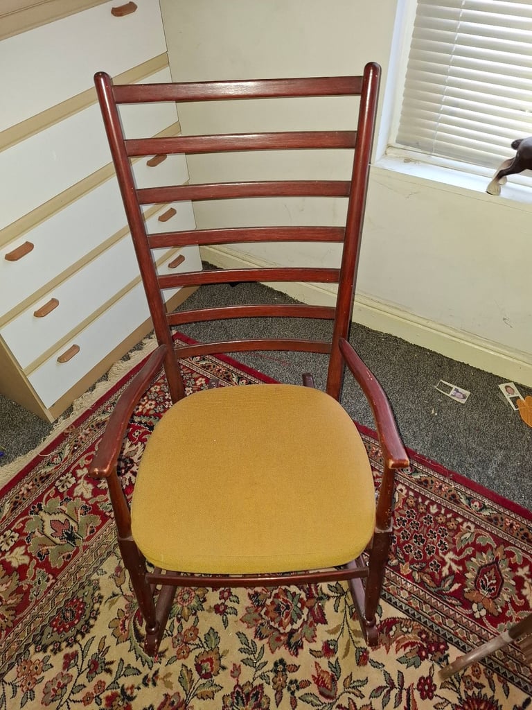 image for ROCKING CHAIR