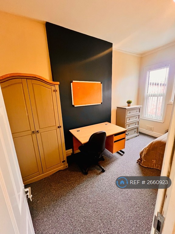 6 bedroom house in Lidderdale Road, Liverpool, L15 (6 bed) (#2660923)