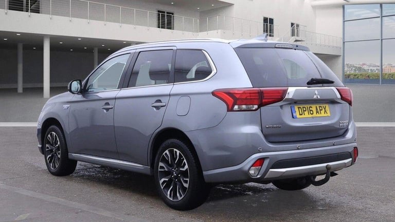 2016 Mitsubishi Outlander 2.0h 12kWh GX4hs CVT 4WD Euro 6 (s/s) 5dr ESTATE Petrol/Electric Hybrid...