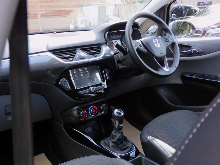 2017 Vauxhall Corsa 1.4 Corsa Diamond ecoFLEX 5dr Hatchback Petrol Manual