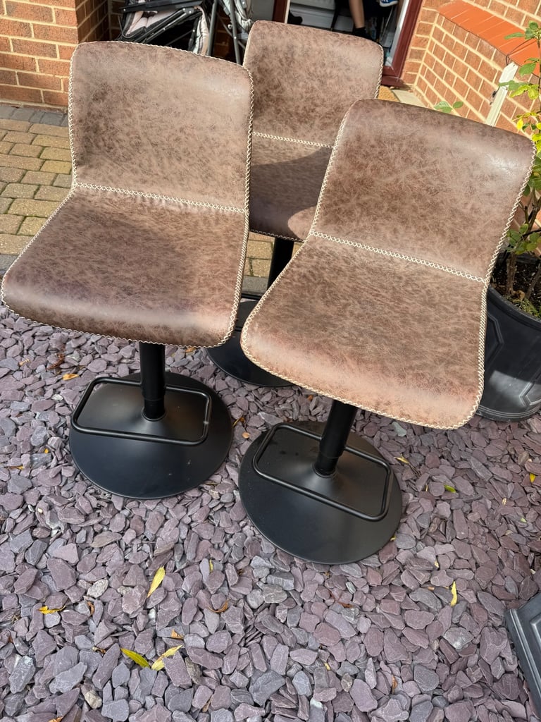 image for Free kitchen bar chairs x3
