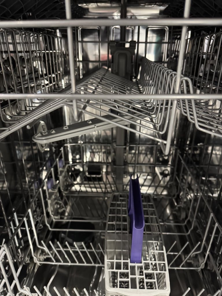 White Dishwasher Beko model number DL1043W