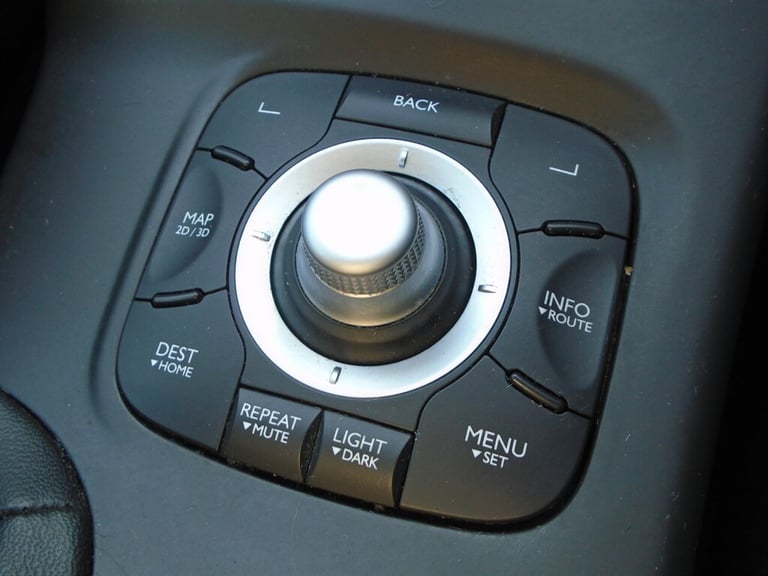 2015 Renault Megane 1.5 dCi Dynamique Nav 5dr HATCHBACK DIESEL Manual