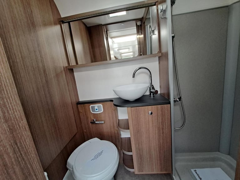 2020 Bailey Unicorn Cadiz Black Edition