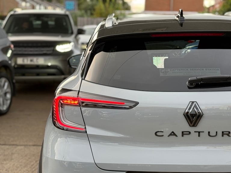 2025 Renault Captur 1.8 E-Tech Full Hybrid 160 Esprit Alpine 5dr Auto HATCHBACK PETROL/ELECTRIC A...