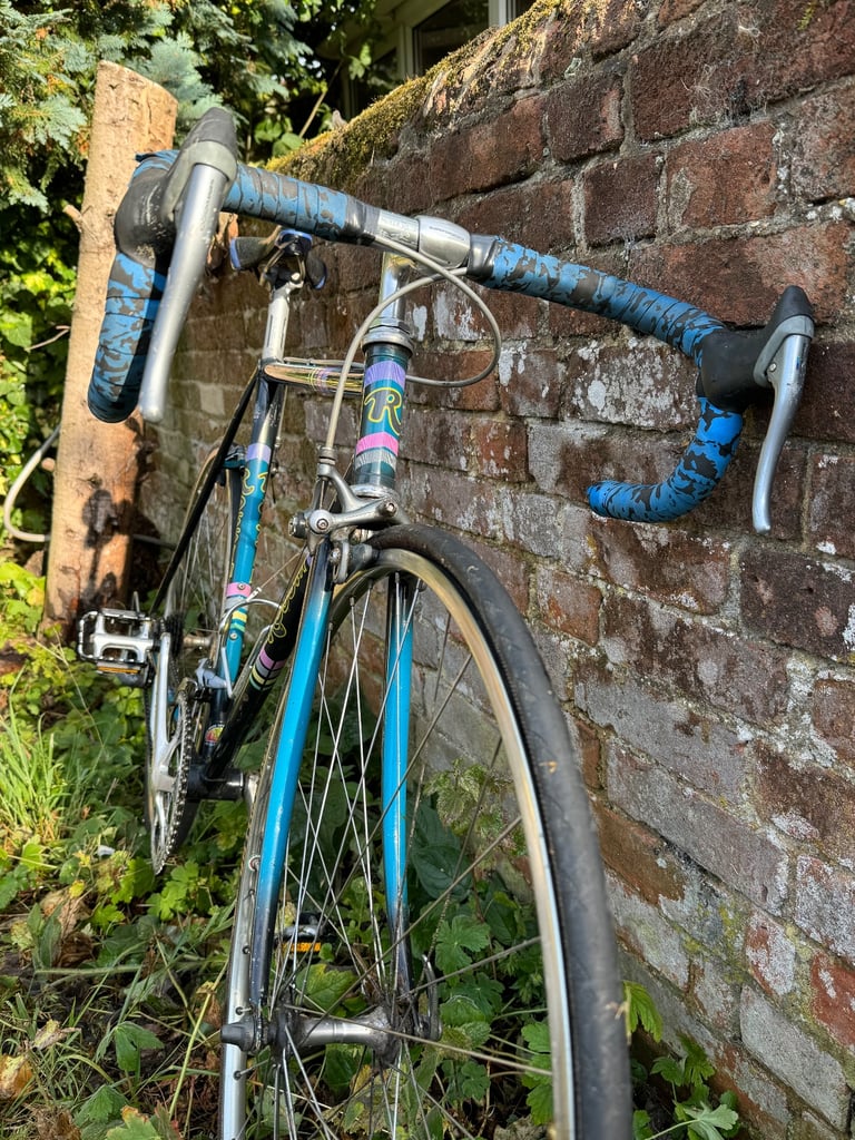 Handmade Italian vintage 1980s Rossin racing bike with Shimano 600 group set