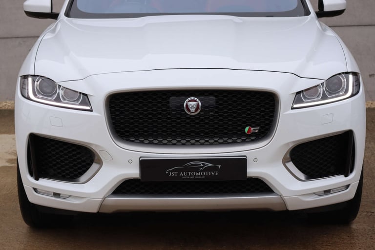 2017 Jaguar F-Pace 3.0d V6 S 5dr Auto AWD ESTATE DIESEL Automatic