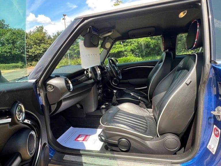 MINI Mini COOPER D LONDON 2012 EDITION