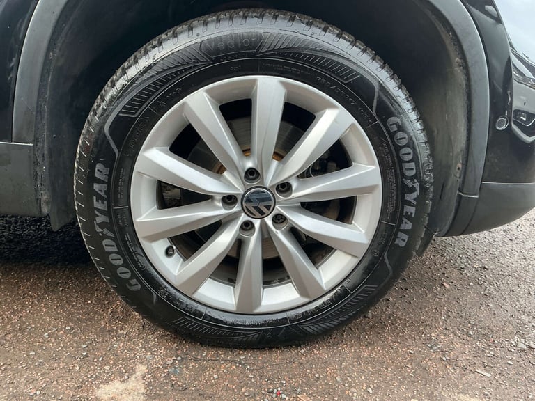 2014 Volkswagen Tiguan 2.0 Tiguan Match TDI BlueMotion Technology 4Motion 4WD 5dr SUV Diesel Manual