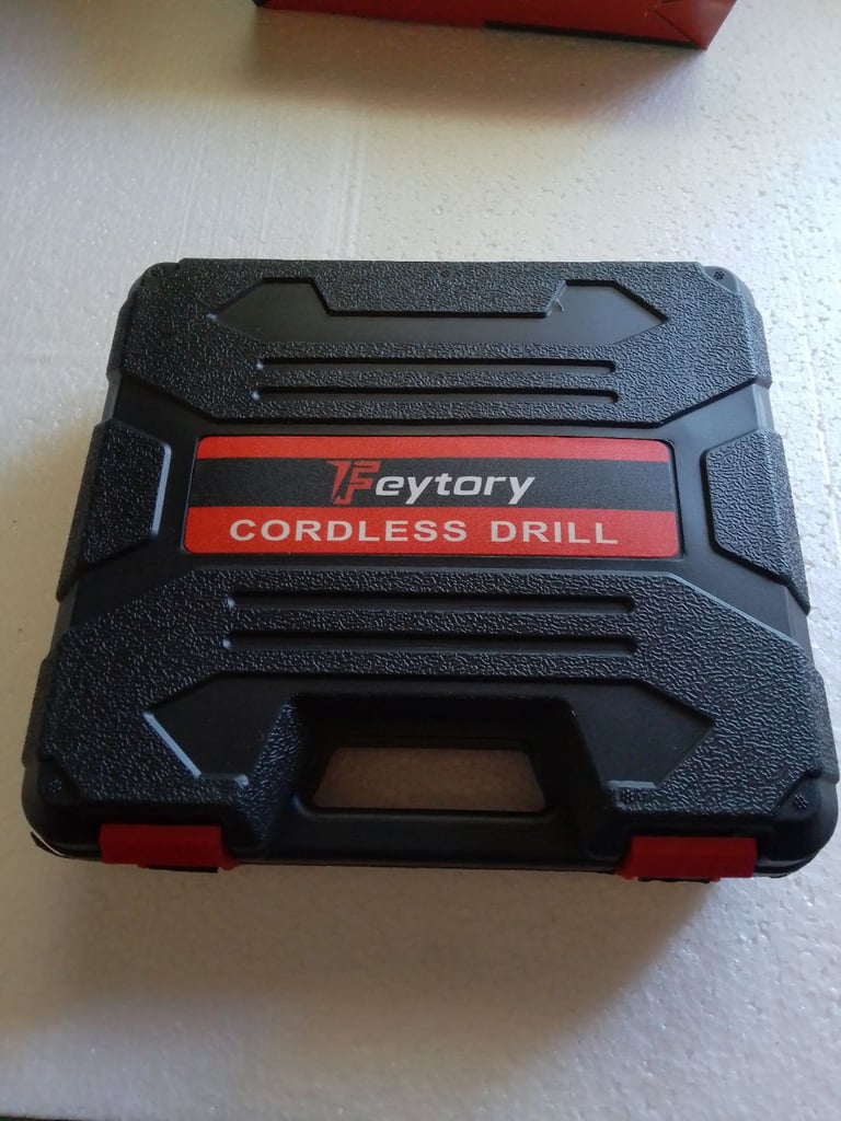 New 21v Battery powered drill set