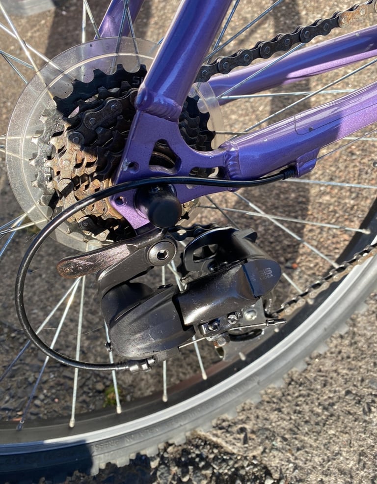Ladies giant 17” bike