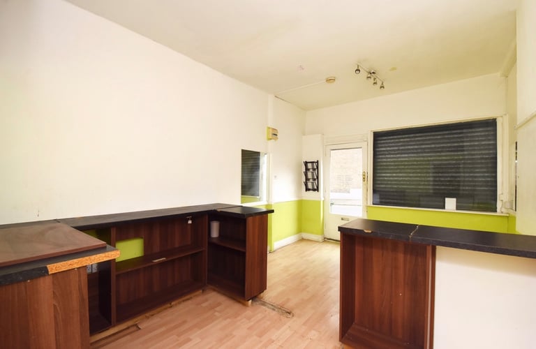 Shop / Cafe / Takeaway to Rent