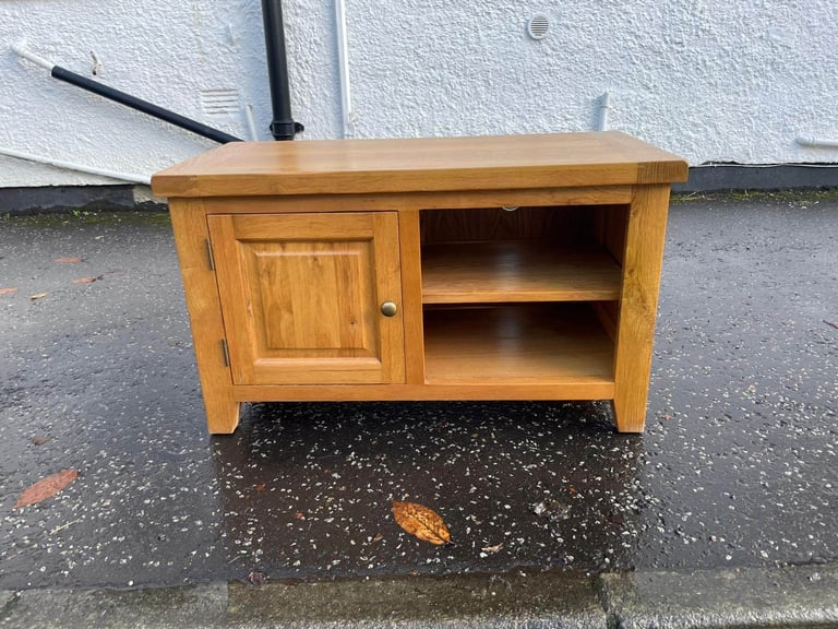 Solid oak wood tv cabinet only £79