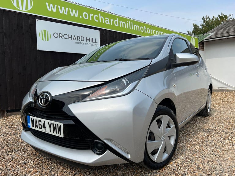 image for TOYOTA AYGO 1.0 VVT-i x-play 2014