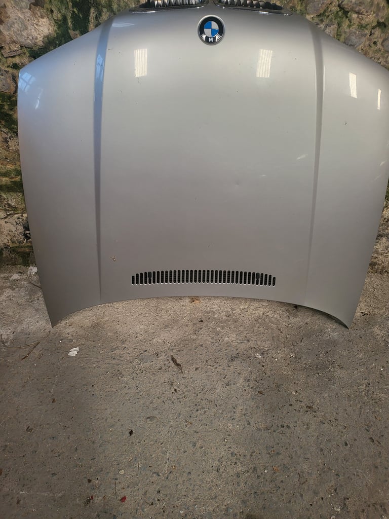 2006 BMW E46 Silver Bonnet. 