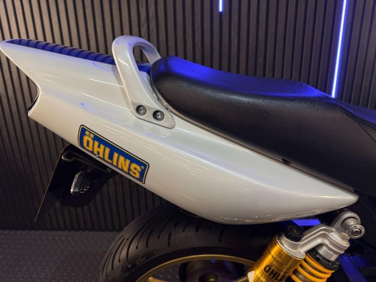 2009 Yamaha XJR1300 09