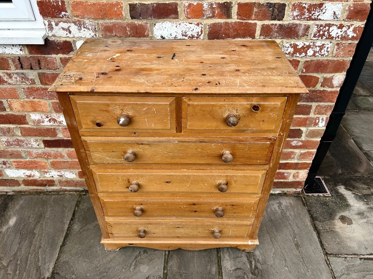 Large Solid Pine Chest of Drawers for Upcycling Project / Painting - Good Condition 