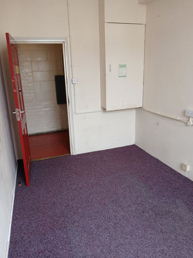 Small office to rent Enfield
