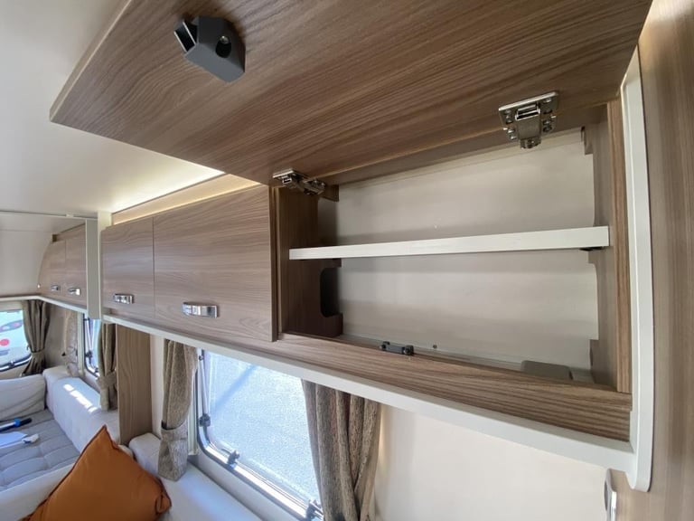 2022 SWIFT SPRITE SUPER QUATTRO FB TOURING CARAVAN