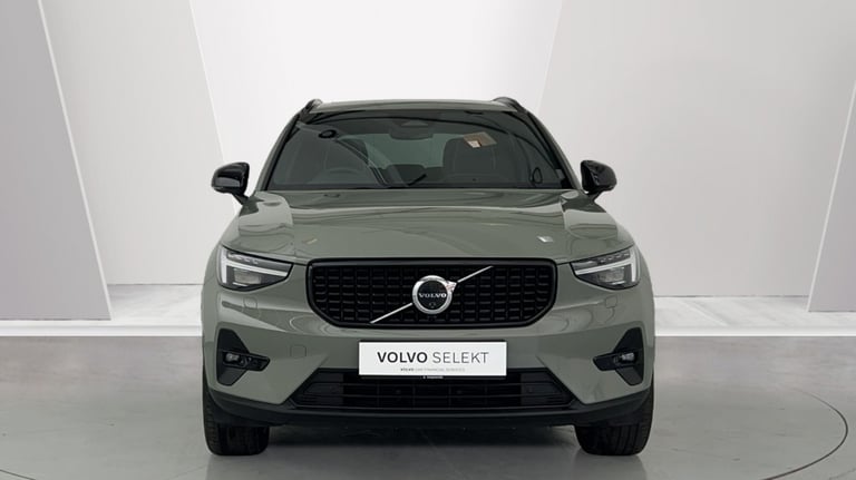2025 Volvo XC40 Ultra, B4 Mild hybrid, Petrol, Dark Estate Petrol Automatic