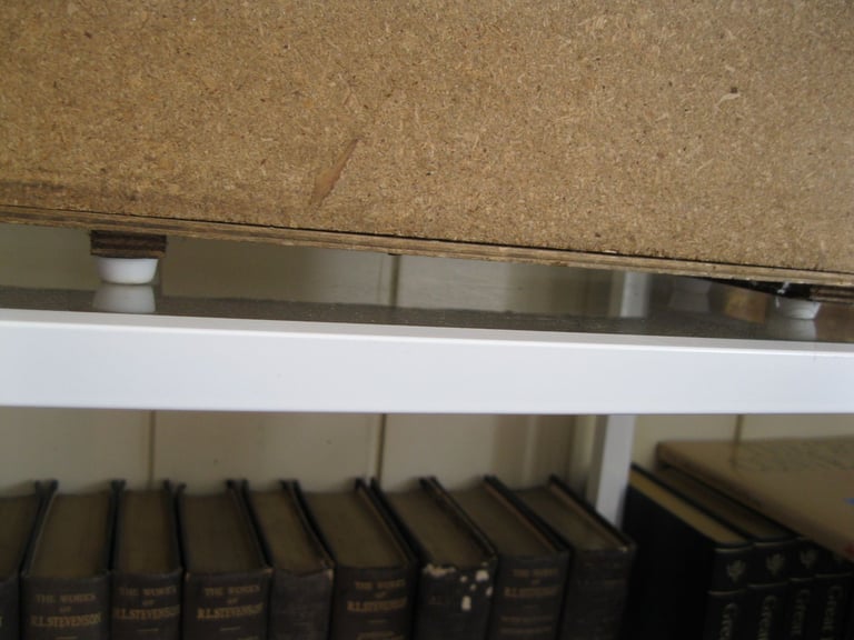 QUALITY BRASS NEWSPAPER AND MAGAZINE RACK HOLDER TOTTENHAM N17