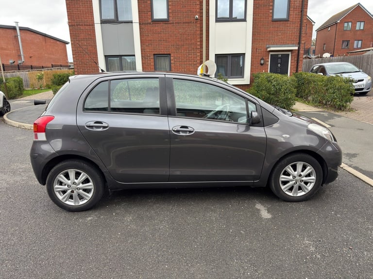 2009 Toyota Yaris 1.33 VVT-i TR 5dr [6] HATCHBACK Petrol Manual