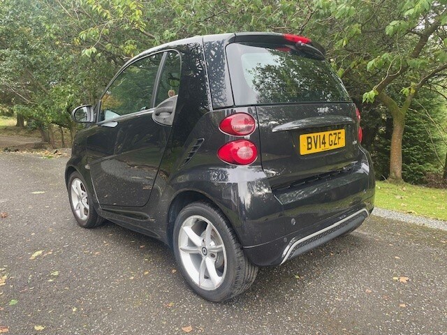 2014 smart fortwo Edition21 mhd 2dr Softouch Auto COUPE Petrol Automatic