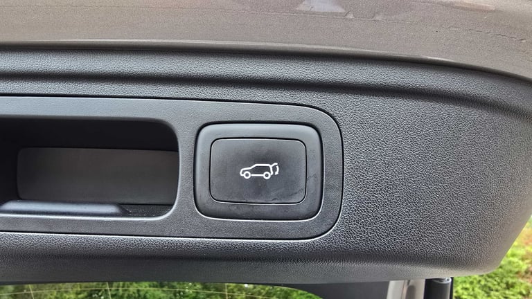2025 MG MG HS 1.5 T-GDI Trophy 5dr DCT ESTATE PETROL Automatic